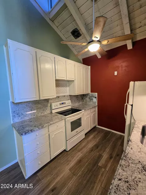 Kitchen - 4731 N 10th St, Phoenix, AZ 85014 photo 2 of 4