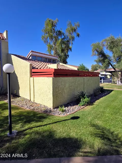 Exterior - 4731 N 10th St, Phoenix, AZ 85014 photo 7 of 16