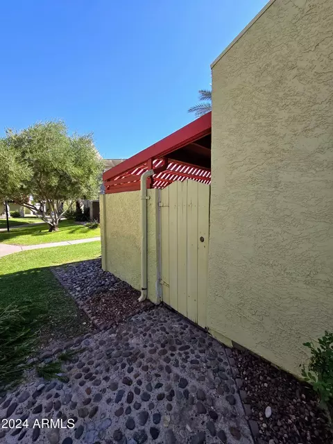 Exterior - 4731 N 10th St, Phoenix, AZ 85014 photo 8 of 16