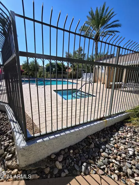 Exterior - 4731 N 10th St, Phoenix, AZ 85014 photo 11 of 16