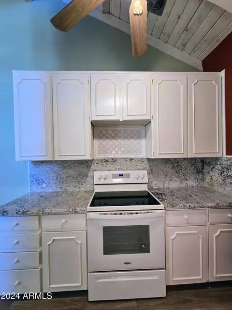 Kitchen - 4731 N 10th St, Phoenix, AZ 85014 photo 3 of 4
