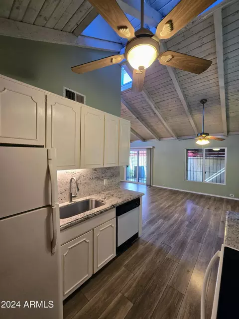 Kitchen - 4731 N 10th St, Phoenix, AZ 85014 photo 4 of 4