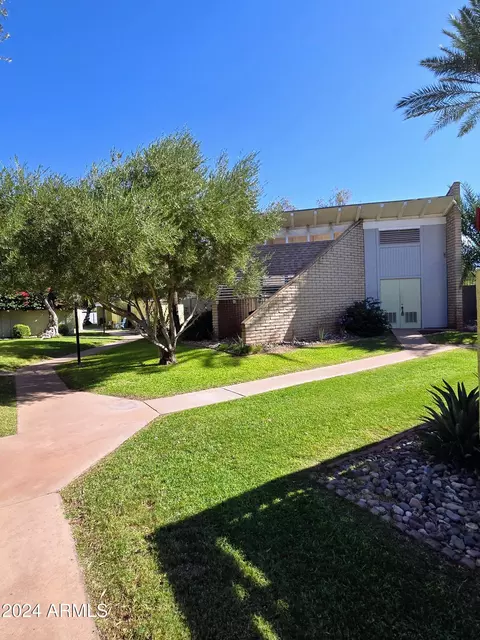 Exterior - 4731 N 10th St, Phoenix, AZ 85014 photo 9 of 16