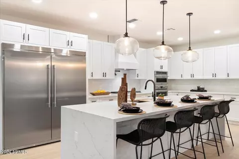 Kitchen - 4841 E Fairmount Ave, Phoenix, AZ 85018 photo 2 of 7