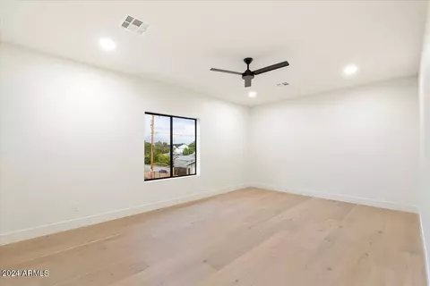 Bedroom - 4841 E Fairmount Ave, Phoenix, AZ 85018 photo 6 of 7