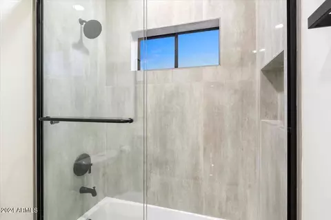 Bath - 4841 E Fairmount Ave, Phoenix, AZ 85018 photo 13 of 13