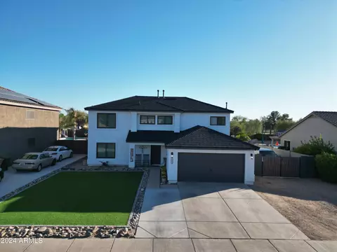 10535 W Country Club Trl, Peoria, AZ 85383