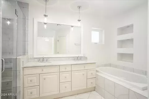 77 E Ocotillo Rd, Phoenix, AZ 85012 photo 18