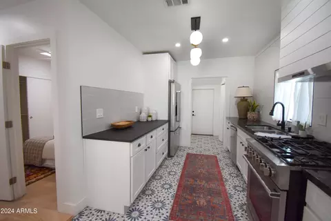 1506 E Monroe St, Phoenix, AZ 85034 photo 9