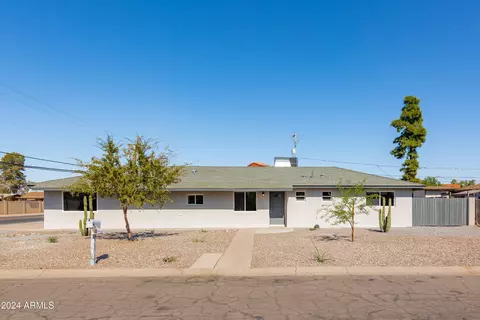 500 E Manor Dr, Casa Grande, AZ 85122