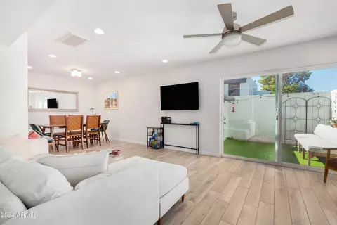 8566 E Indian School Rd #C, Scottsdale, AZ 85251