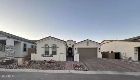 5819 E Scarlet Cir, Mesa, AZ 85215