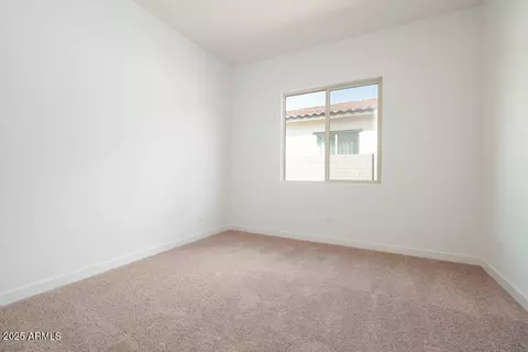 Bedroom - 829 W Golden Ore Pass, Apache Junction, AZ 85120 photo 6 of 7