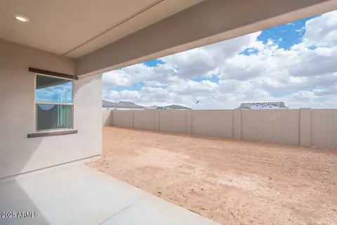 Exterior - 829 W Golden Ore Pass, Apache Junction, AZ 85120 photo 2 of 3