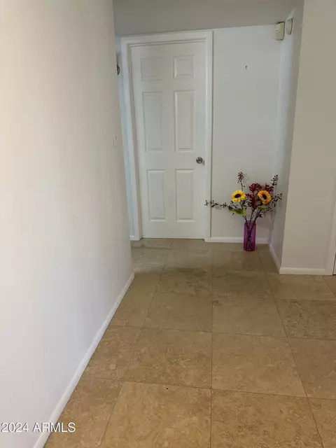 3402 E Carol Cir, Phoenix, AZ 85028 photo 4
