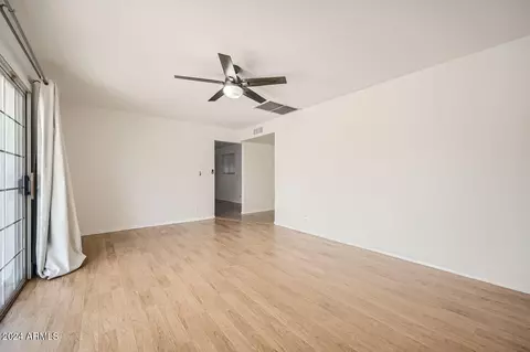 3402 E Carol Cir, Phoenix, AZ 85028 photo 6