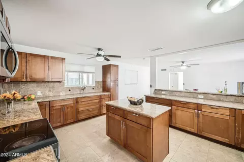 3402 E Carol Cir, Phoenix, AZ 85028 photo 8