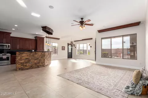 568 N Falcon Dr, Gilbert, AZ 85234 photo 6