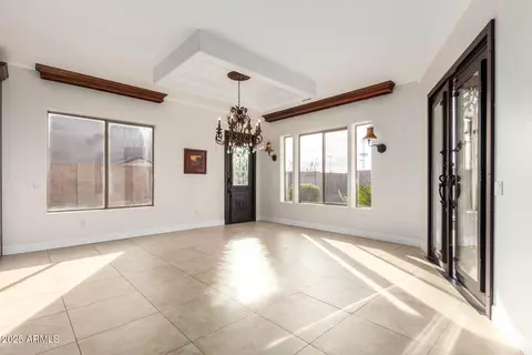 568 N Falcon Dr, Gilbert, AZ 85234 photo 8