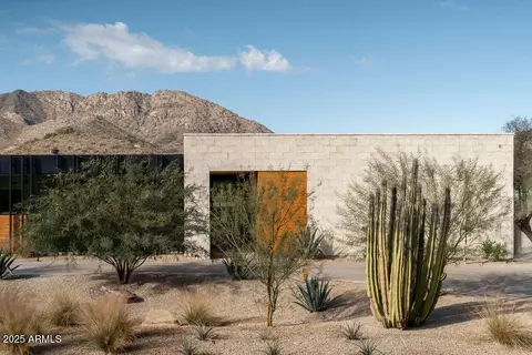 8302 N Mockingbird Ln, Paradise Valley, AZ 85253