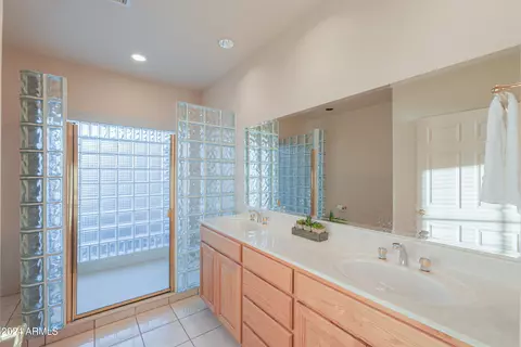 Bath - 3804 E Ivy Cir, Mesa, AZ 85205 photo 1 of 6