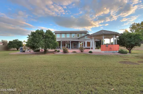 Exterior - 3804 E Ivy Cir, Mesa, AZ 85205 photo 12 of 20