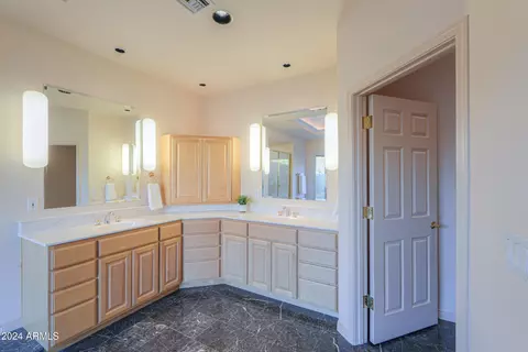 Bath - 3804 E Ivy Cir, Mesa, AZ 85205 photo 5 of 6