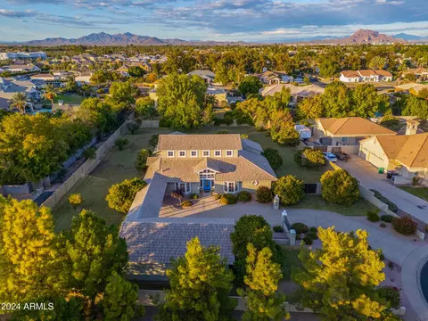 View/Area - 3804 E Ivy Cir, Mesa, AZ 85205 photo 3 of 6