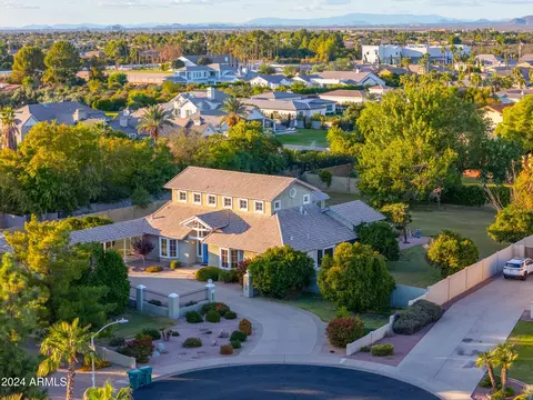 View/Area - 3804 E Ivy Cir, Mesa, AZ 85205 photo 2 of 6