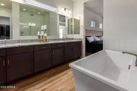 Bath - 9965 E Supernova Dr, Mesa, AZ 85212 photo 4 of 6