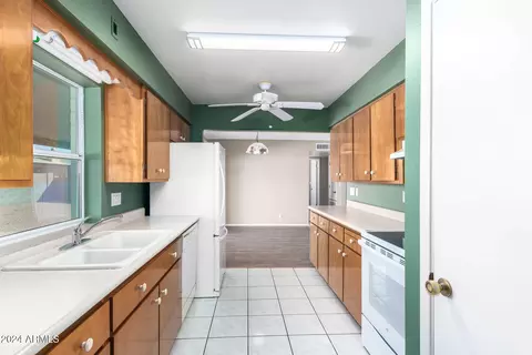 4658 E Capri Ave, Mesa, AZ 85206 photo 3