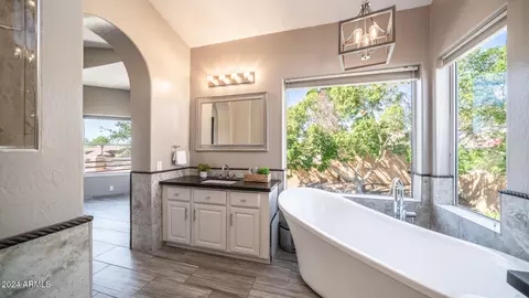 Bath - 14024 S 12th Pl, Phoenix, AZ 85048 photo 3 of 9