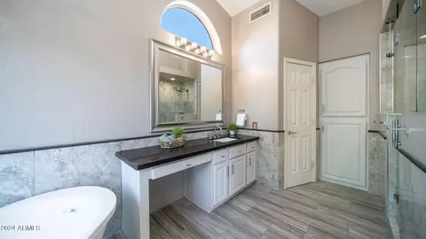 Bath - 14024 S 12th Pl, Phoenix, AZ 85048 photo 4 of 9