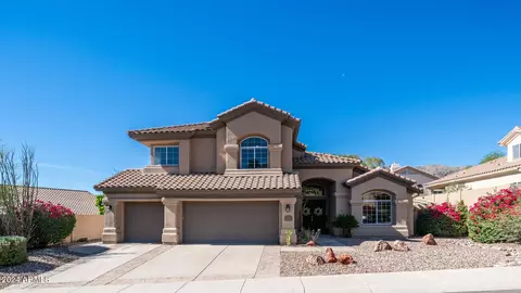 Exterior - 14024 S 12th Pl, Phoenix, AZ 85048 photo 2 of 11