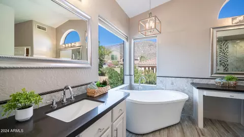 Bath - 14024 S 12th Pl, Phoenix, AZ 85048 photo 2 of 9