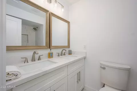 2084 Ellis Dr, Tempe, AZ 85282 photo 20