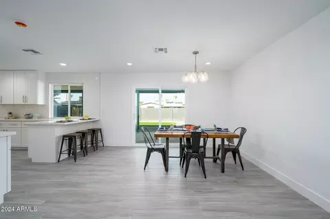 2084 Ellis Dr, Tempe, AZ 85282 photo 11
