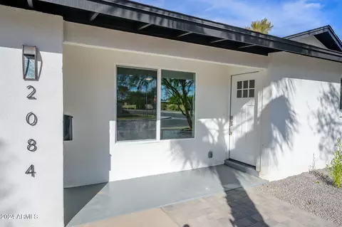 2084 Ellis Dr, Tempe, AZ 85282 photo 2