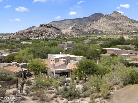 9220 E Whitethorn Cir, Scottsdale, AZ 85266