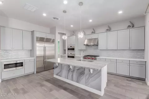 Kitchen - 3902 E Alameda Ln, Gilbert, AZ 85298 photo 2 of 3