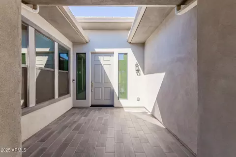 Entry Way - 3902 E Alameda Ln, Gilbert, AZ 85298 photo 2 of 4