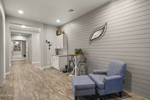 Entry Way - 21 W Cloud Rd, Phoenix, AZ 85086 photo 11 of 14