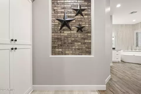 Entry Way - 21 W Cloud Rd, Phoenix, AZ 85086 photo 13 of 14