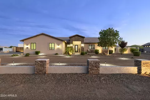 Exterior - 21 W Cloud Rd, Phoenix, AZ 85086 photo 2 of 26
