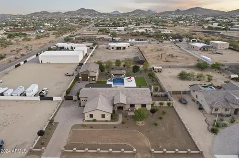 View/Area - 21 W Cloud Rd, Phoenix, AZ 85086 photo 2 of 4