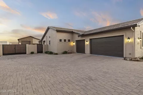 Exterior - 21 W Cloud Rd, Phoenix, AZ 85086 photo 3 of 26