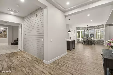 Entry Way - 21 W Cloud Rd, Phoenix, AZ 85086 photo 8 of 14