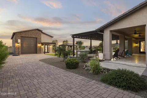 Exterior - 21 W Cloud Rd, Phoenix, AZ 85086 photo 24 of 26