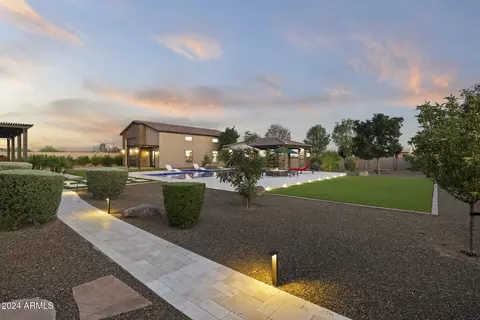 Exterior - 21 W Cloud Rd, Phoenix, AZ 85086 photo 22 of 26