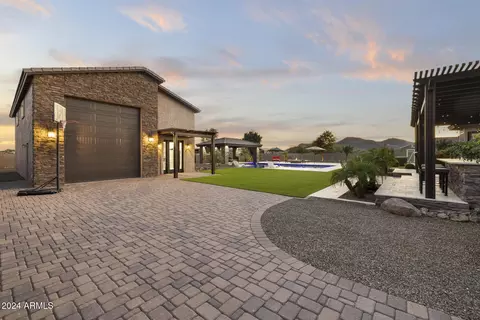 Exterior - 21 W Cloud Rd, Phoenix, AZ 85086 photo 25 of 26